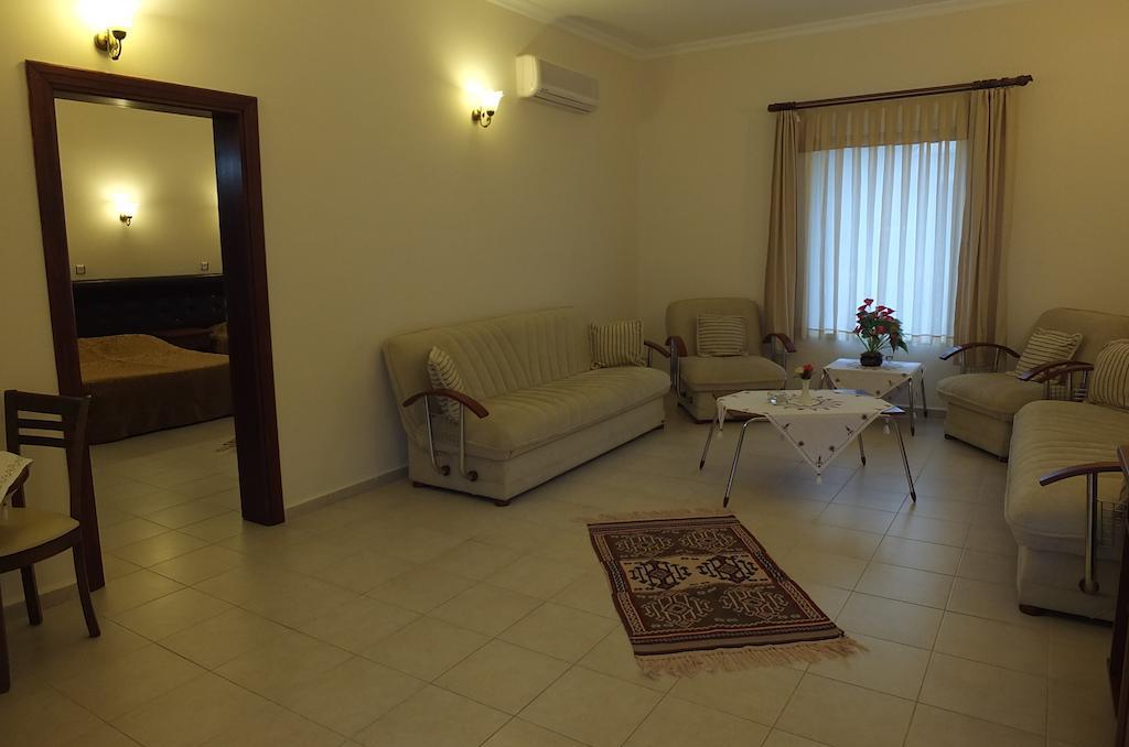 Bacahan Hotel Altınoluk Værelse billede